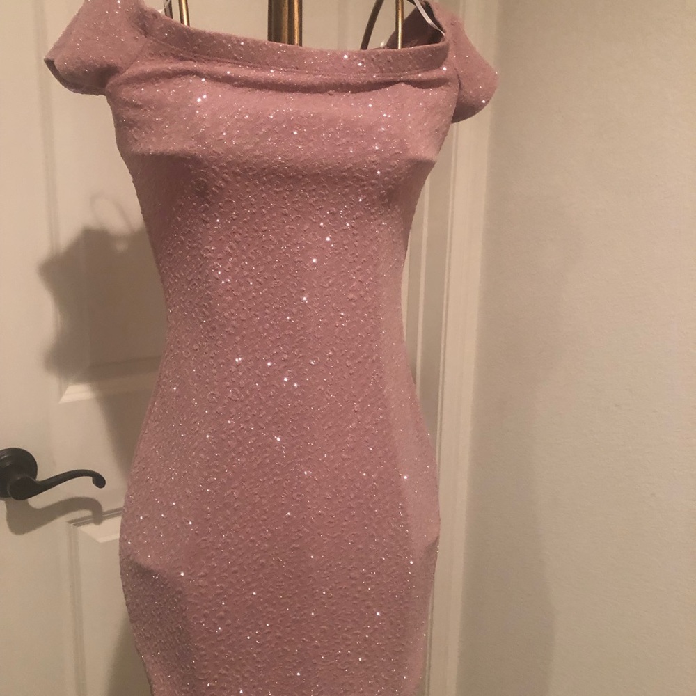 Windsor (M) pink sparkly dress
